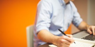 Кандидатку не взяли на роботу через українську, а потім вибачилися