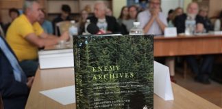 Бібліотека імені Вернадського отримала англомовну збірку про діяльність УПА