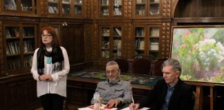 У Національному музеї літератури України відбулась зустріч з американським письменником та воєнним журналістом Девідом Ріффом