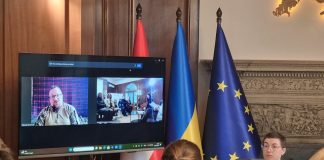 У Відні презентували книгу військового медика «Уламки з-під Авдіївки. Замість казок сину»