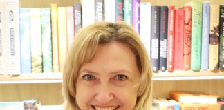 «Найкраще немодне заняття» – книжку про участь дітей у волонтерському русі в Україні презентувала письменниця Л. Загоровська