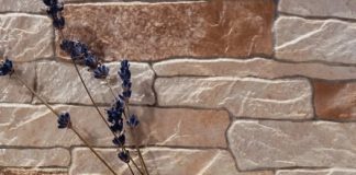 «На околиці літа спілого»