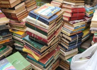 Тернополяни передали понад 1,5 тонни російської літератури на утилізацію
