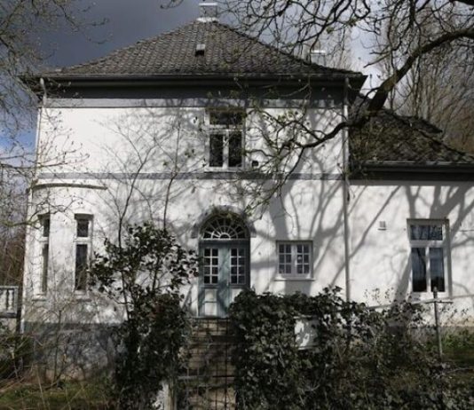 У Німеччині продають віллу письменника Ґюнтера Грасса