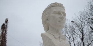 На Закарпатті відкрили пам’ятник національному поетові Румунії Міхалу Емінеску