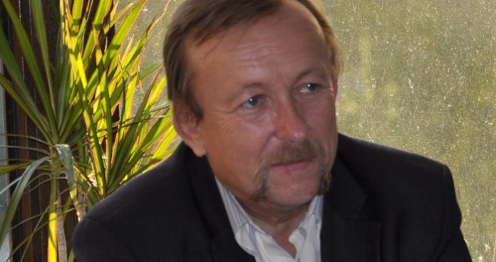 700x371-63f3a26b15795