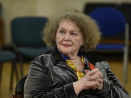 У квітні вийде друком нова поетична книжка Ліни Костенко